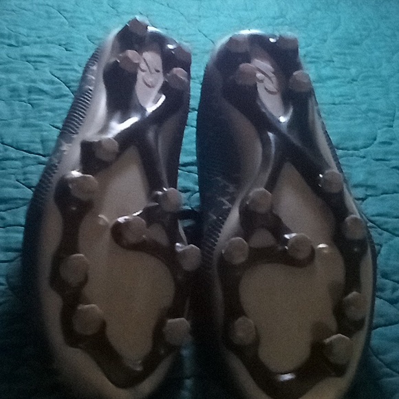 Boys baseball cleats - Picture 3 of 4